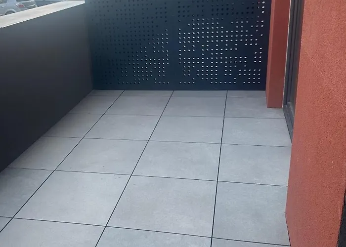 Amazing Estoria ブカレスト